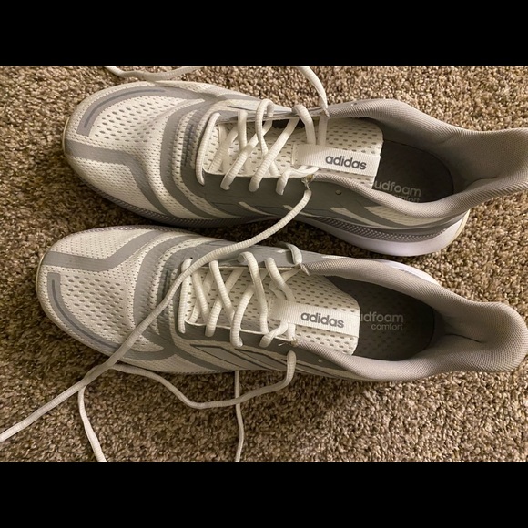 Adidas shoes - Picture 3 of 5